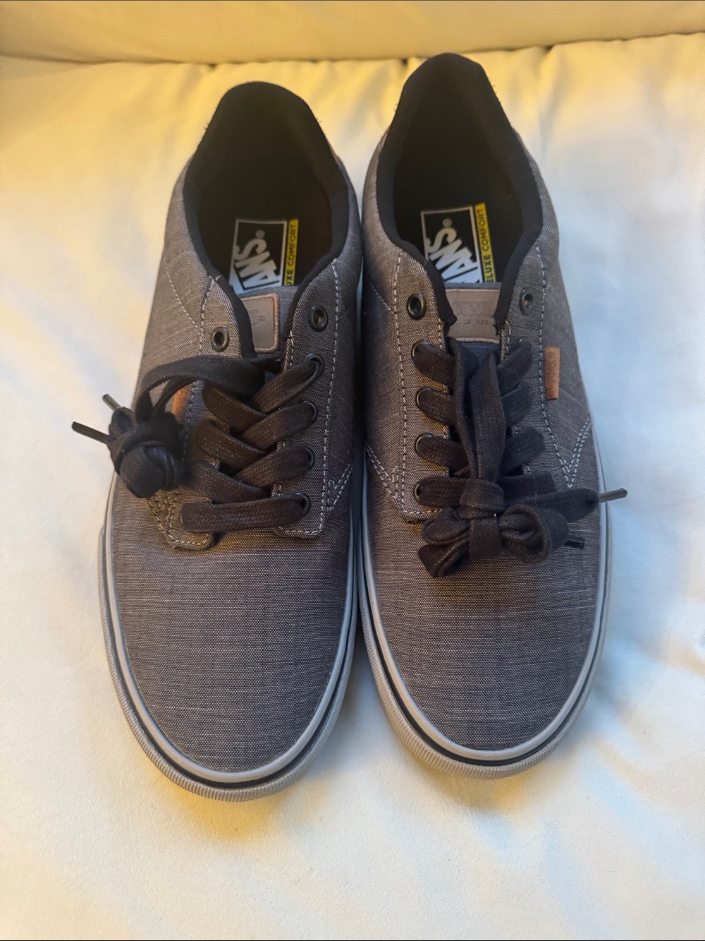 Vans Navy Canvas Low-Top Sneakers with Tan Accents never worn. Size 10 men’s - Picture 6 of 6